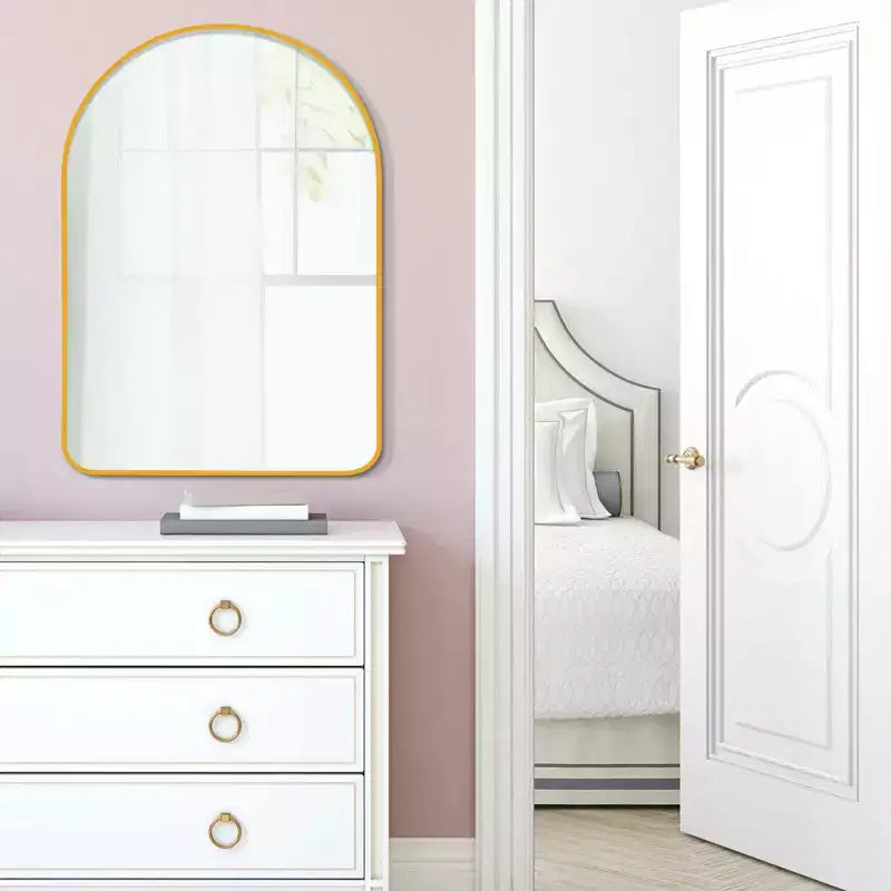 Miroir mural arche en aluminium à bord fin arrondi doré